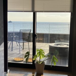 2026年2月16日/今朝のオルビス前の海と空/あたたかい/さざなみ/朝食始まります/オーベルジュ/千葉/鴨川