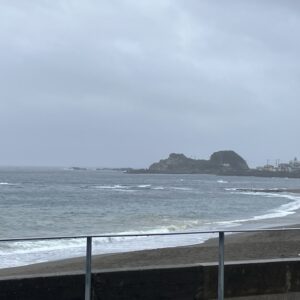 2026年2月25日/水曜日/今朝のオルビス前の海と空/雨/久しぶりに降りました/オーベルジュ/千葉/鴨川