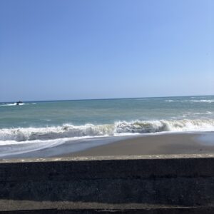 2026年3月28日/土曜日/本日のオルビス前の海と空/晴れ/中波/ポカポカ/オーベルジュ/千葉/鴨川/料理の美味しい宿