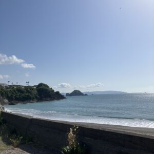 2026年5月19日/火曜日/本日のオルビス前の海と空/快晴/さざなみ/風が少しあります/オーベルジュ/千葉/鴨川/料理の美味しい宿