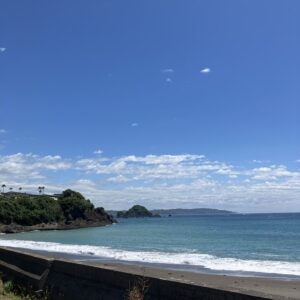 2026年5月29日/金曜日/本日のオルビス前の海と空/暑い/真夏の様/海と空は美しい/オルビスブルー🫐/オーベルジュ/千葉/鴨川/料理の美味しい宿