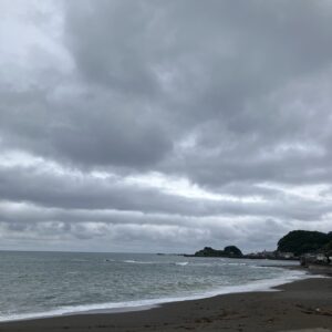 2026年6月9日/火曜日/ロックの日/本日のオルビス前の海と空/曇り空/台風の卵が又発生したようです/オーベルジュ/千葉/鴨川/料理の美味しい宿